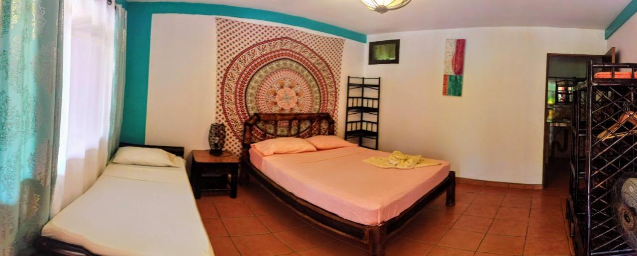 Cool Vibes Beach Hostel Dominical Exterior photo