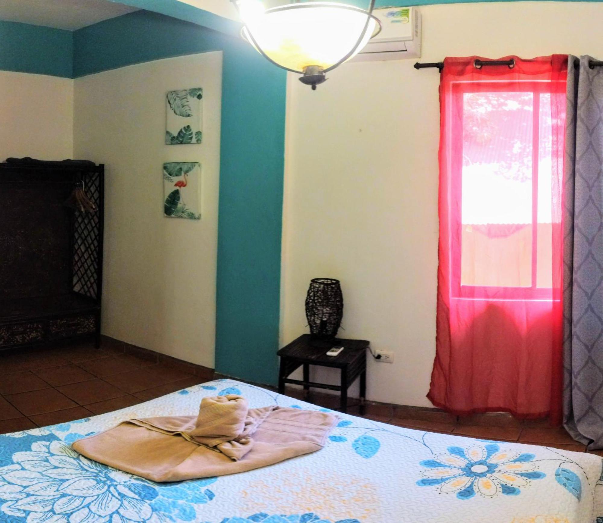 Cool Vibes Beach Hostel Dominical Exterior photo