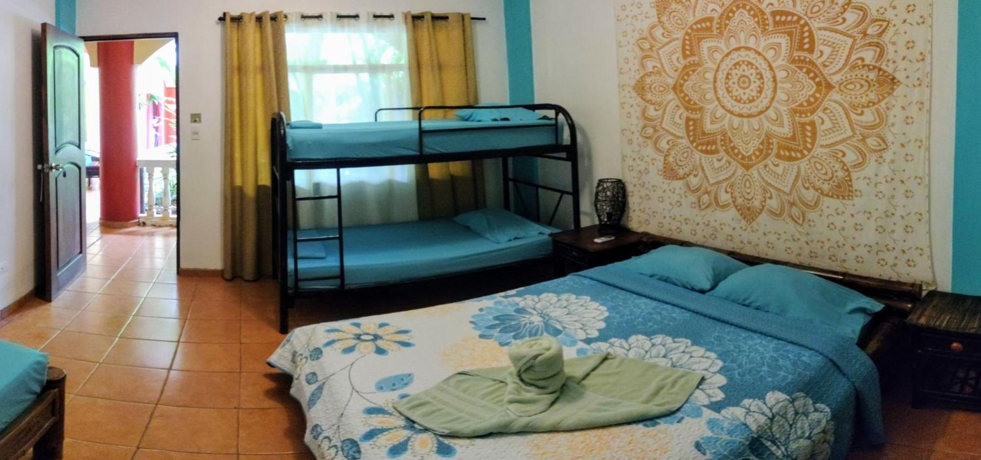 Cool Vibes Beach Hostel Dominical Exterior photo