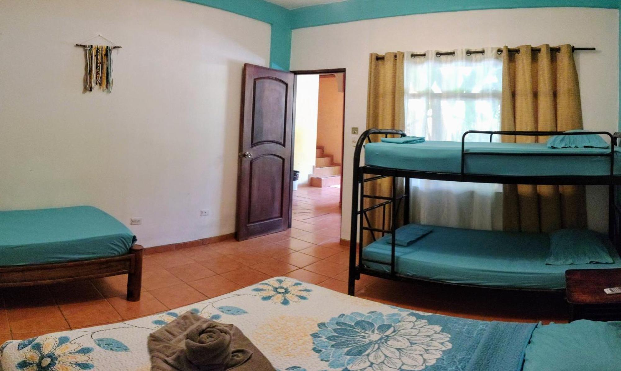 Cool Vibes Beach Hostel Dominical Exterior photo